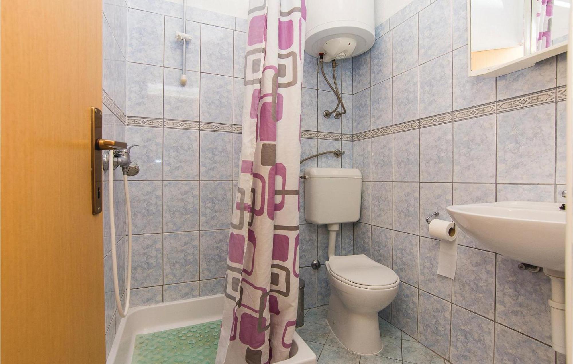 Pet Friendly Apartment In Pakostane With Kitchen Εξωτερικό φωτογραφία